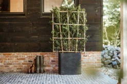 Capi Plantenbak Vierkant Nature Rib NL - L50 X B50 X H50cm - Zwart -Biezen Winkel pot vierkant rib nl 50x50x50 zwart plantenbak 7 8