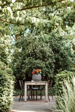 Capi Bloempot Hoog Nature Rib NL - D40 X H32cm - Antraciet -Biezen Winkel vaas bol rib nl 40x32 antraciet bloempot 7 4